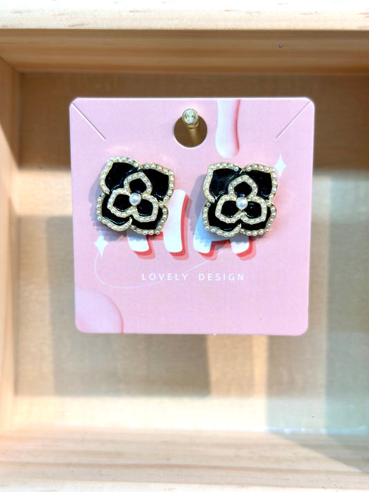 Earrings 耳环