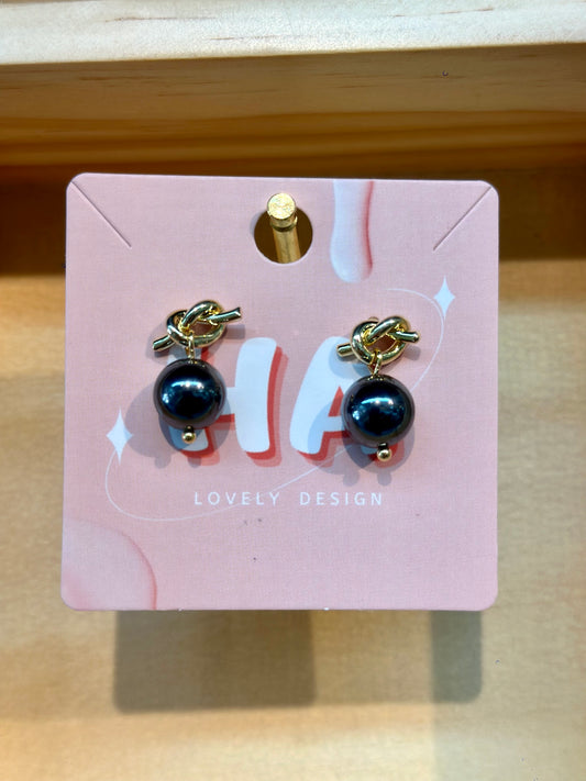 Earrings 耳环