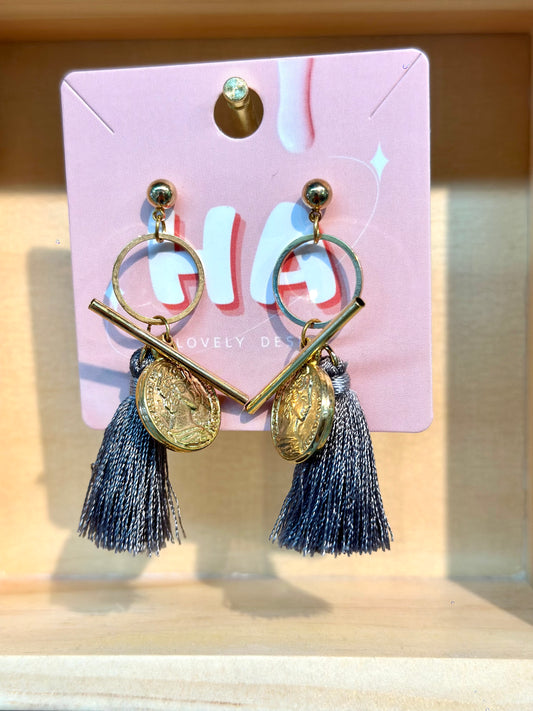 Earrings 耳环